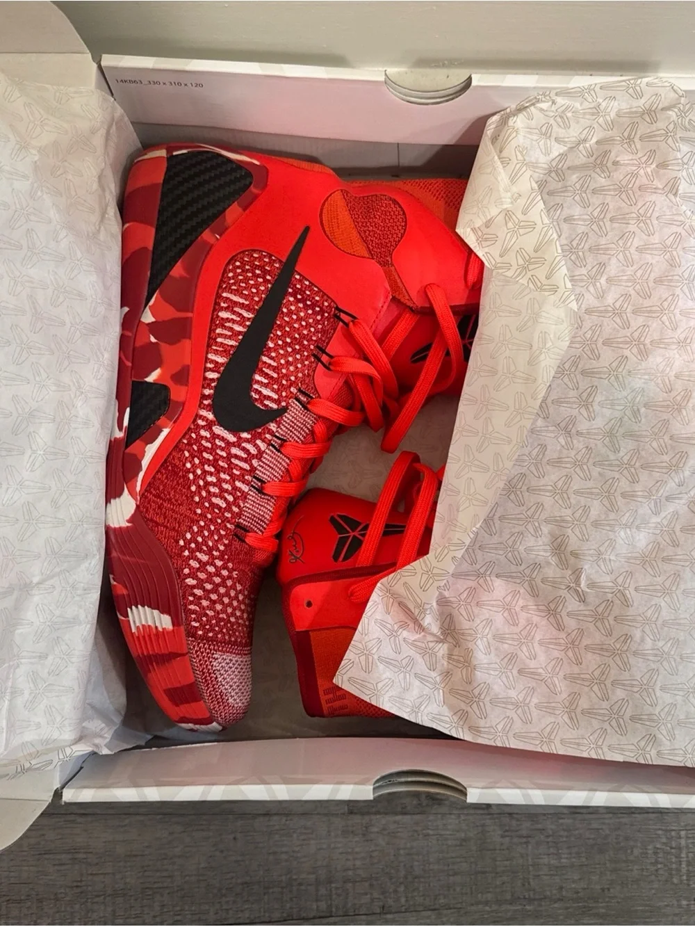 Nike Kobe 9 Elite Christmas 2014 Basketball Sneakers